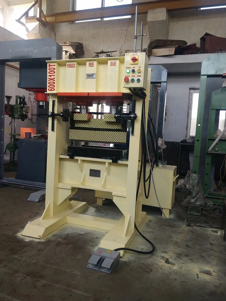 Press Brake Machine, For Sheet Bending, Automation Grade: Semi-Automatic