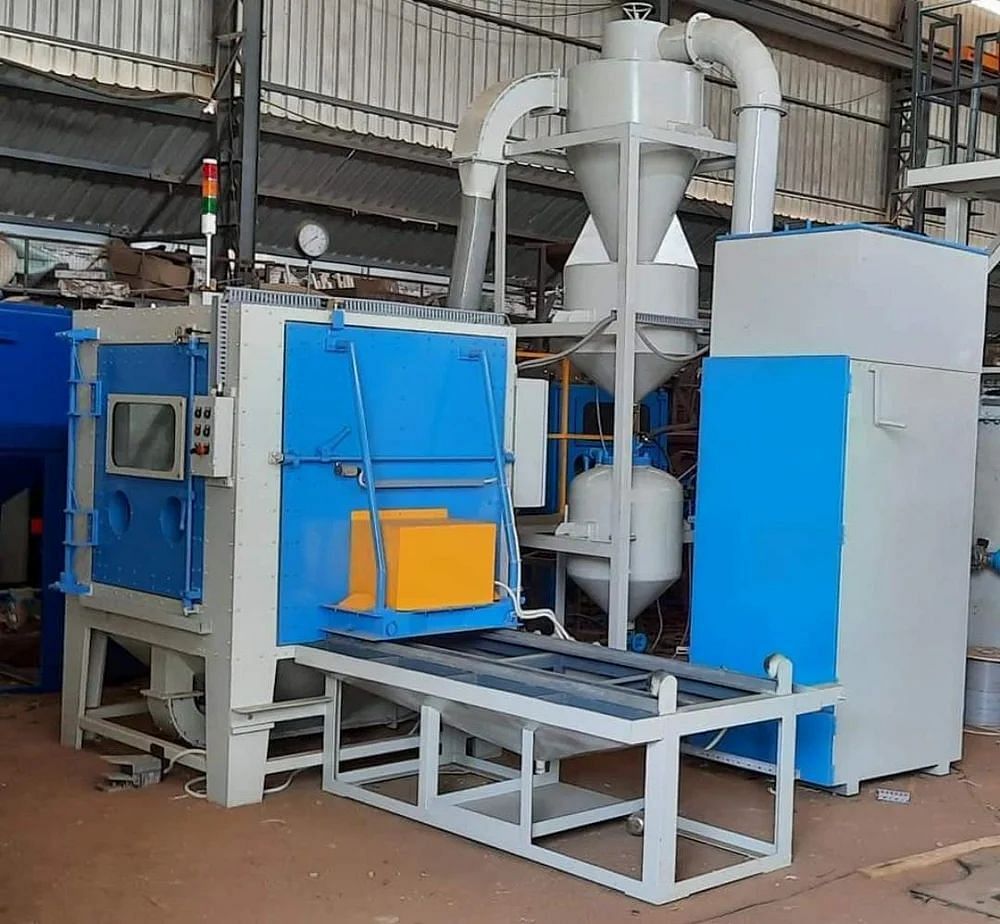 Pressure blasting machine with motorized turn tabel, 4 HP