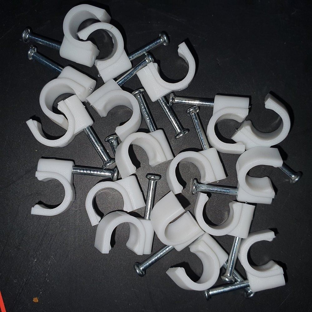 PVC White Nail Cable Clip, Packaging Size: 100 pieces/packet