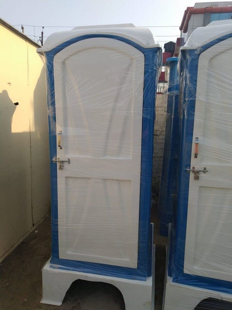 Rectangular FRP Toilet Cabin, Size: 4 x 4 x 8.6 Feet