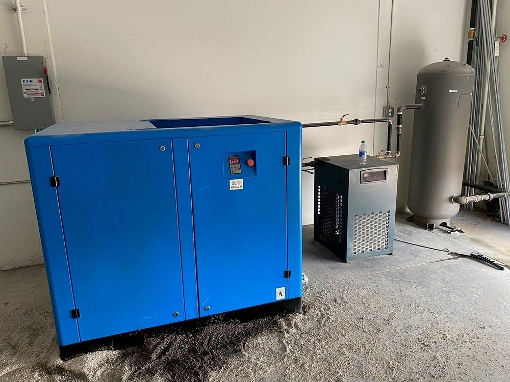 Refrigerated Air Compressor Dryers, 220 V, Automation Grade: Semi-Automatic