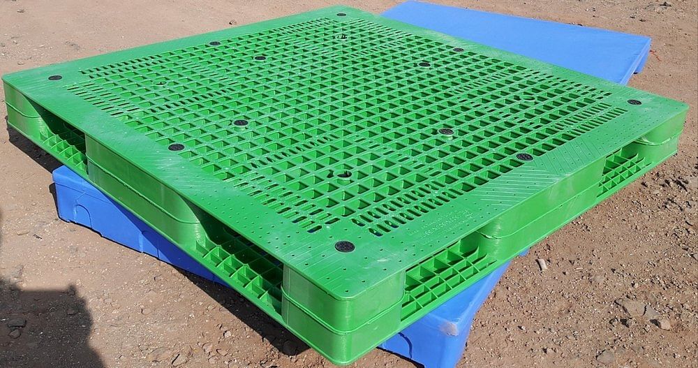 Reversible HDPE Perforated Pallets