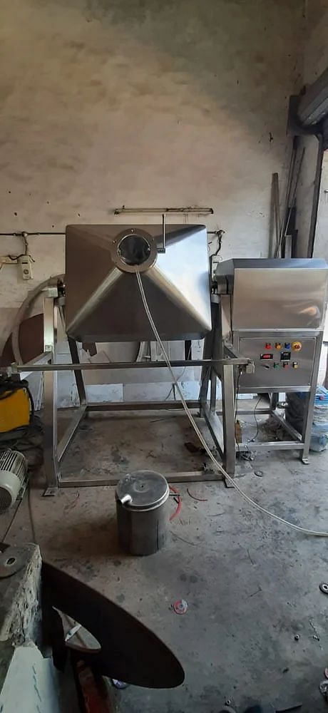 Ribbon Blender Mixer, Capacity: 100 liters