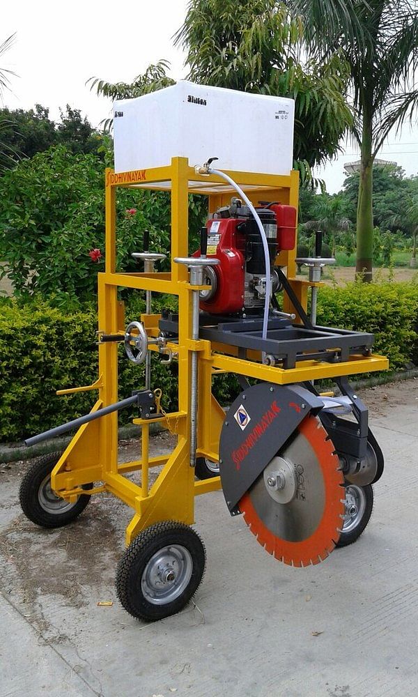 Road Kerb Cutting Machine