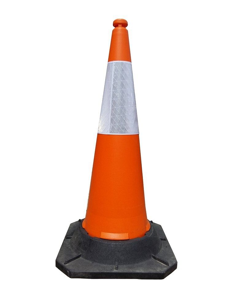 S3PL Triangle Traffic Safety Cone, 100-800 G, for Road Safety