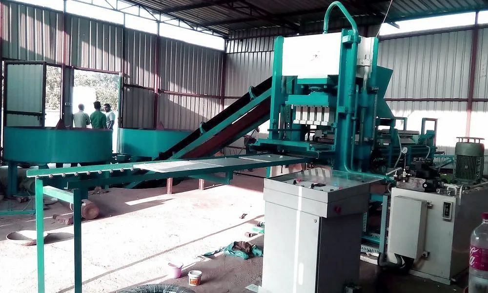 SA10 Solid,Paver Automatic Fly Ash Brick Machine, Capacity: 12000-13000 Per Shift