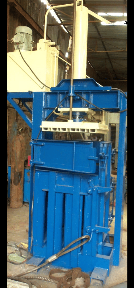 Sarla Semi-Automatic Waste Paper Baling Machine, Model: SA 2 Box