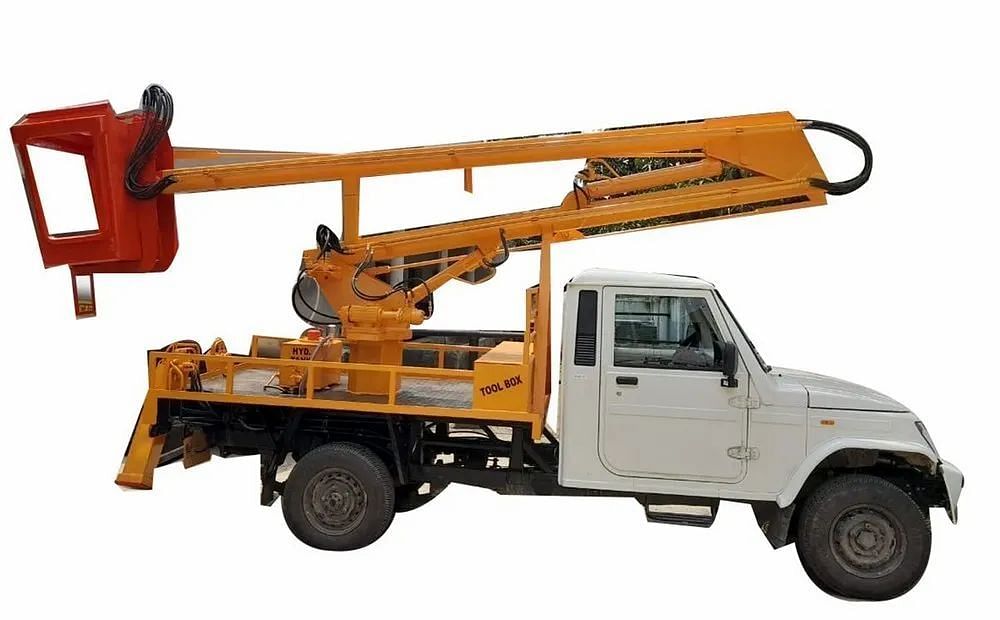 SE Sky Lift Truck, Platform Capacity: 200 Kg, Horizontal Outreach: 3.5 M