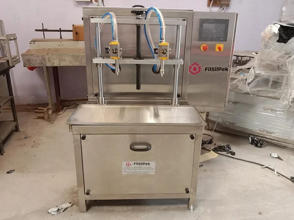 Semi Automatic 2 head Servo Filling Machine