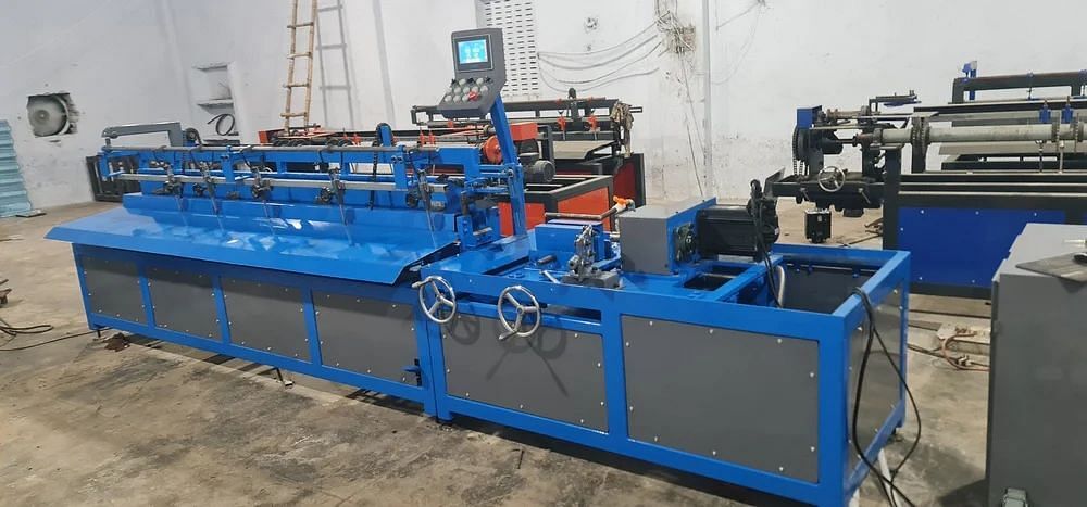 Semi Automatic Chain Link Fencing Machine, Capacity: 120 kg/hr