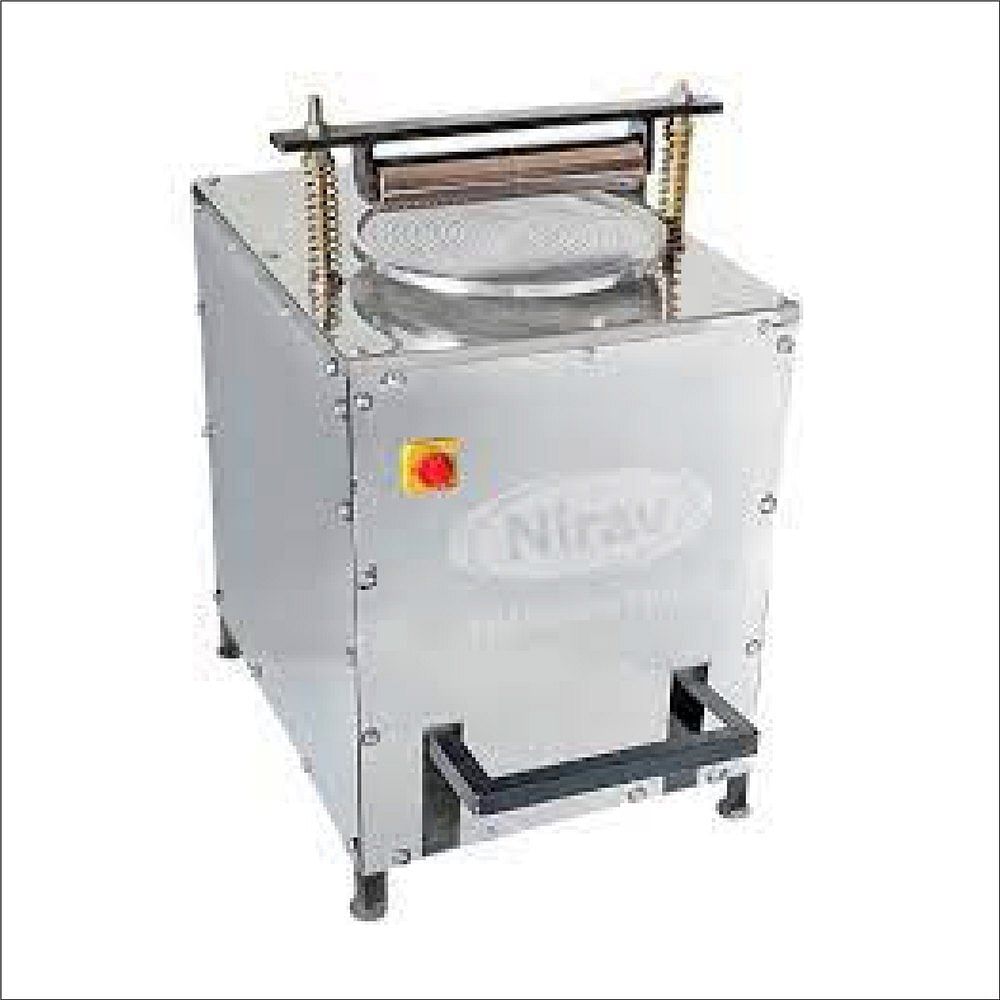 Semi Automatic Papad Rolling Machine