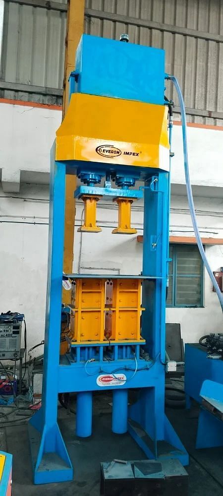 Semi-Automatic Solid M brick machine