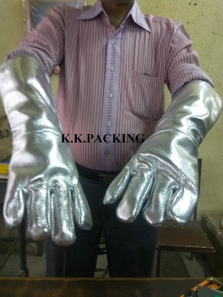 Silver Black Aluminium Foil Carbon Fiber Hand Gloves, For Industrial, Size: 12 Inch to 20 Inch