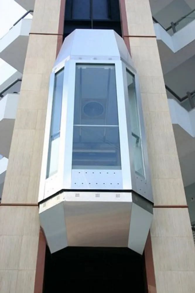 Silver Passenger Capsule Elevator Installation, Model Name/Number: Y