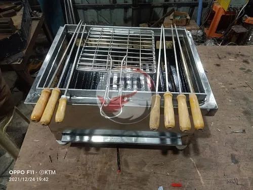 Silver Stainless Steel Portable Charcoal Barbecue, For Restaurant, Size: 2*1.5