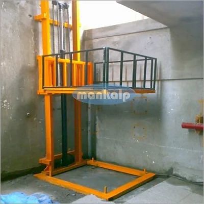 Single Mast Goods Lift