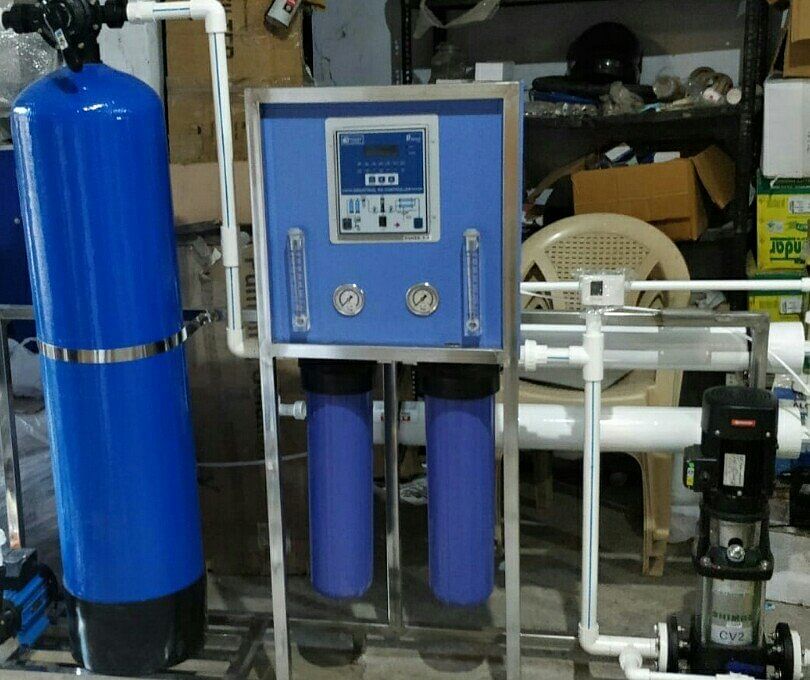 Single Phase 500 Lit RO Water Treatment Plant