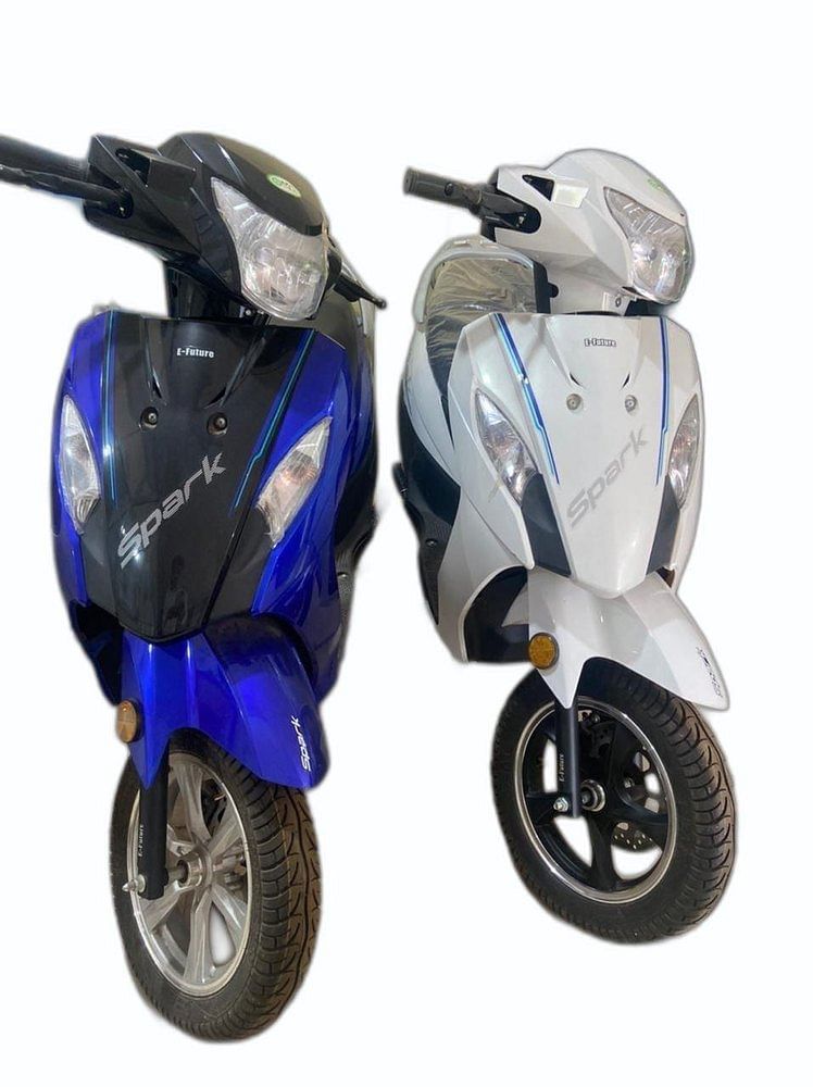 SPARK MODEL ELECTRIC SCOOTER, 500-3000 W, 80 KM