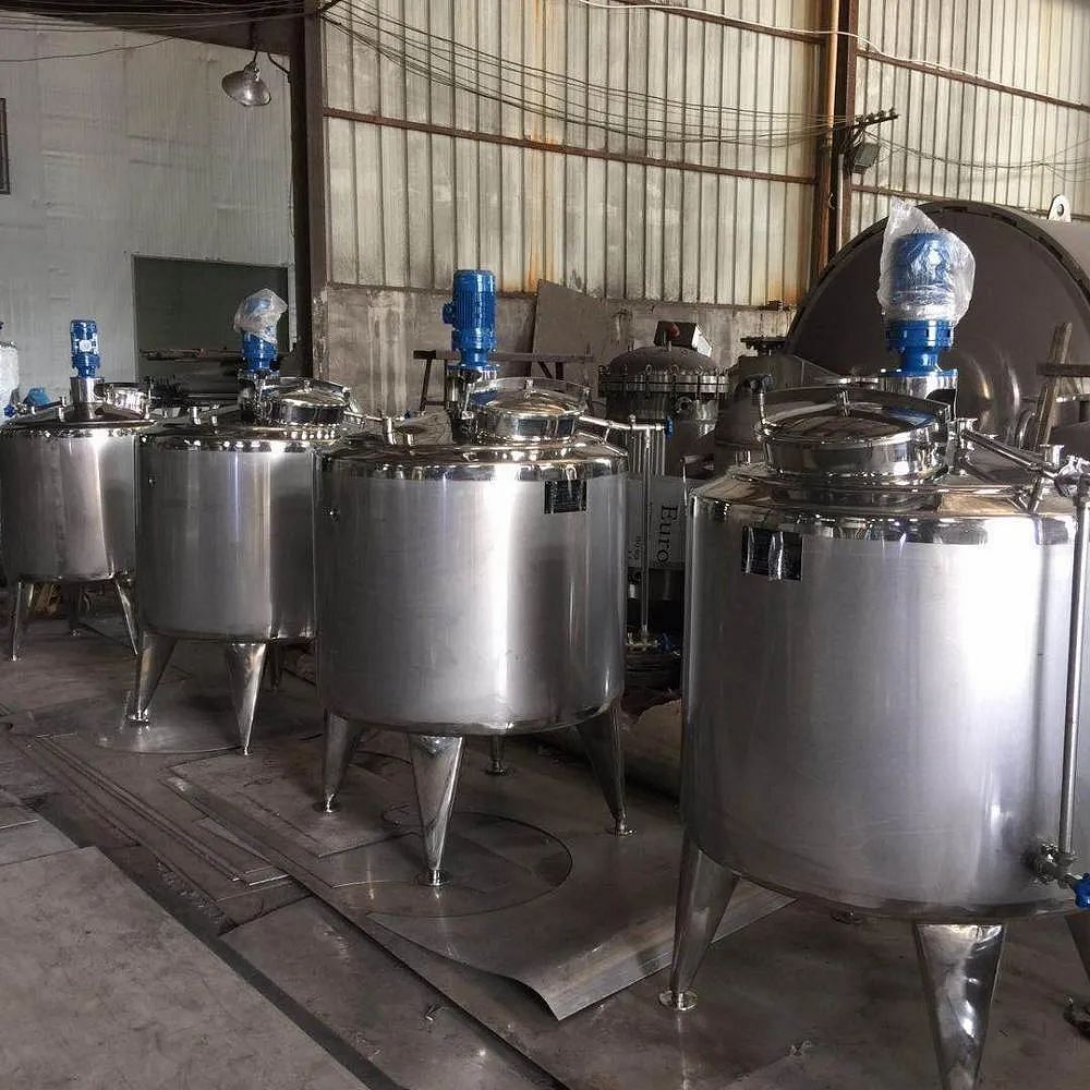 SS316 Standard Chemical Mixing Tank With Agitator, Capacity: 500