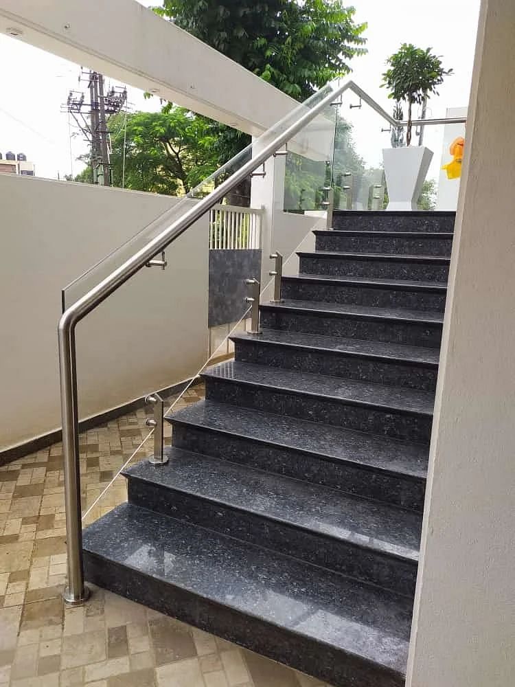 Stainless Steel Glass Railing Pune, For Hotel