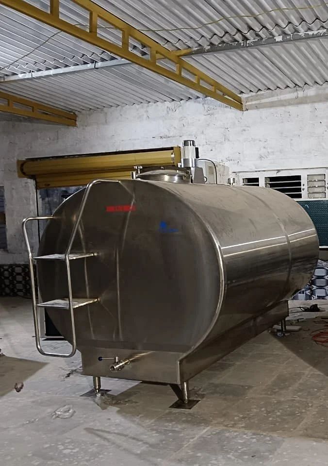 Stainless Steel Milk Storage Tank, 200 L