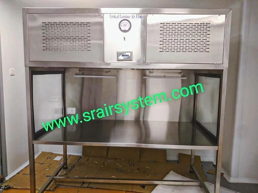 Stainless Steel Vertical Laminar Air Flow, 90FPM, Size: 6w X 3d X 3h Ft