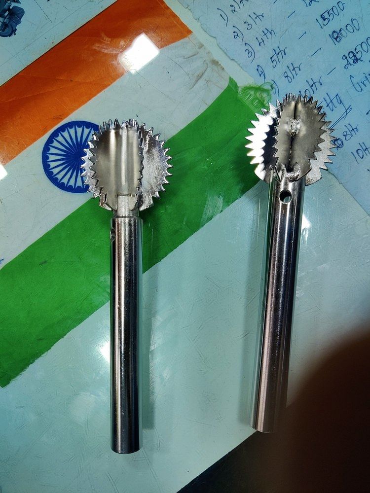 Stainless Steel White Coconut Scraper For Wet Grinder, For Attachment