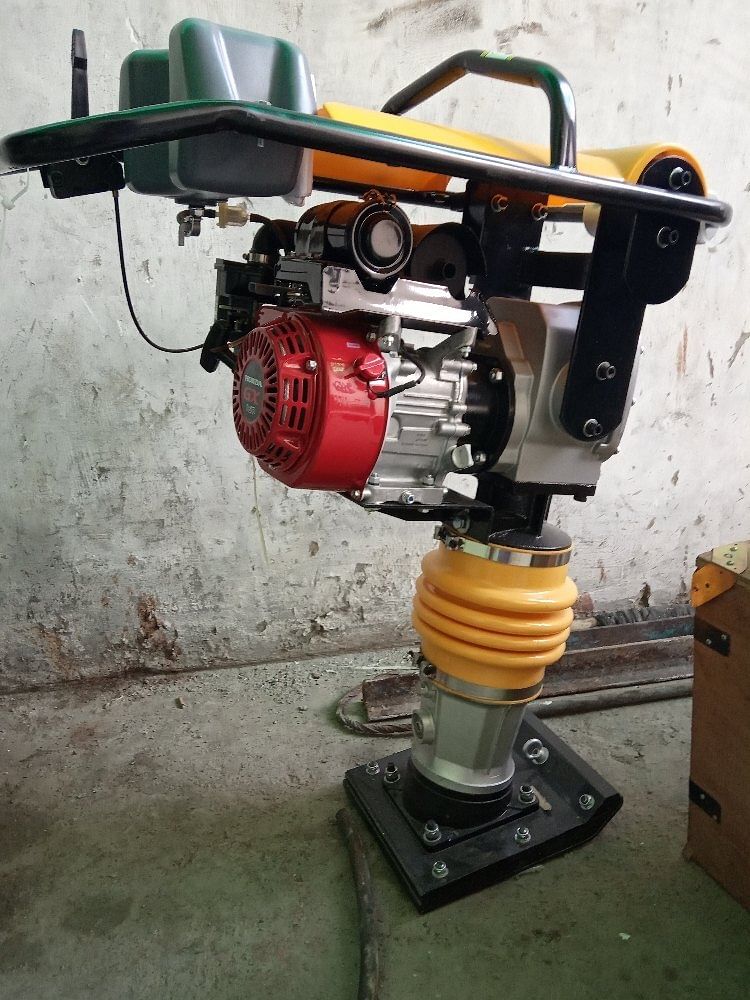 Tamping Rammer, For Construction, Model Name/Number: RM80A