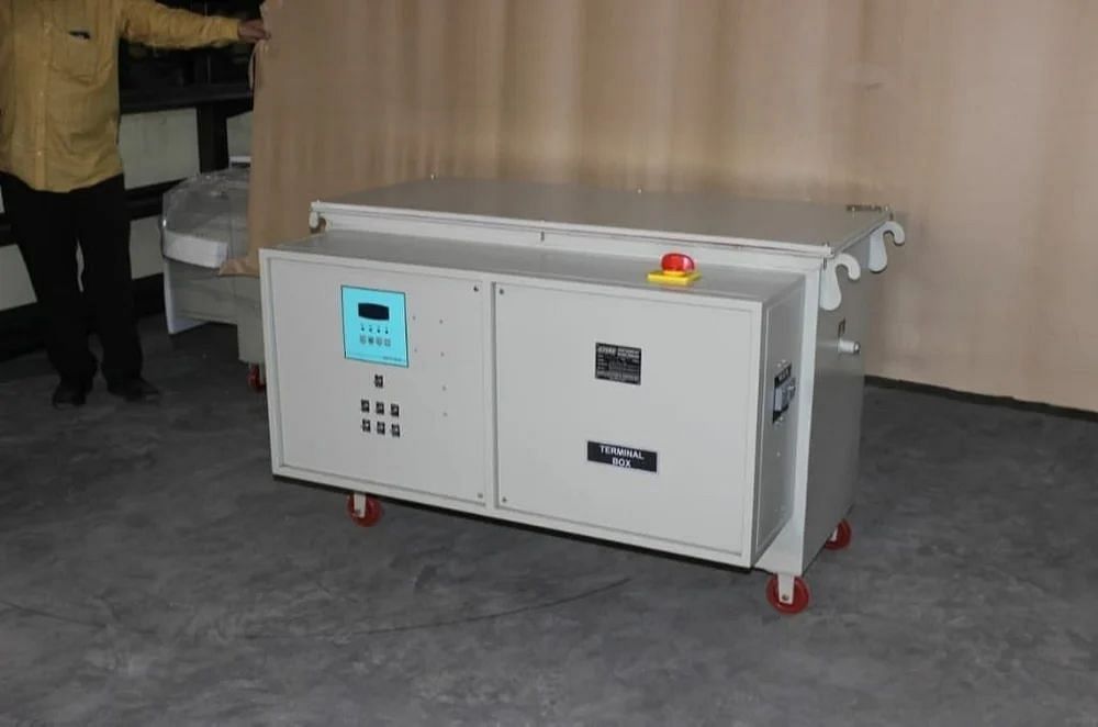 Three Phase Servo Voltage Stabilizer 15kva 100v-270v 7.5Hp Motor, For Commercial