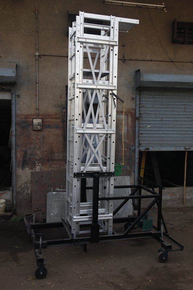 Tiltable Tower Ladder