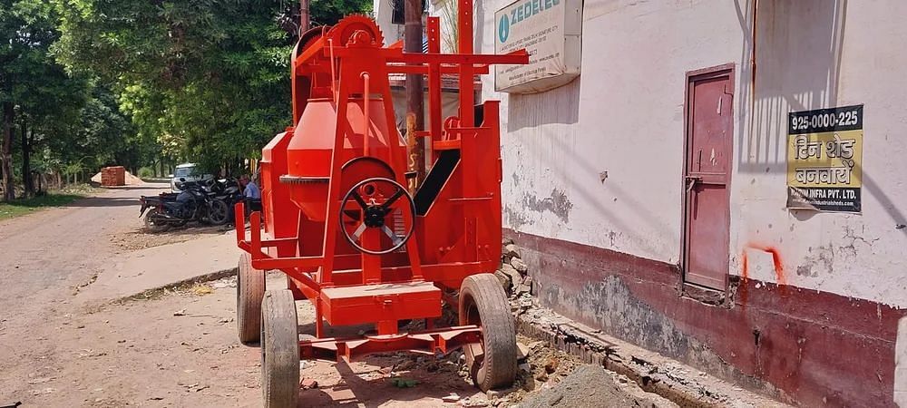 Tilting 10-12Hp IROTECH INDIA Cement Concrete Mixer With Lift, Drum Capacity: 750 L