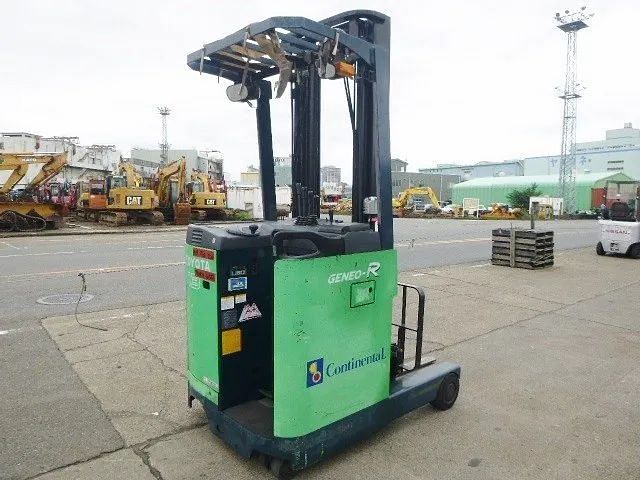 Toyota Electric Reach Truck