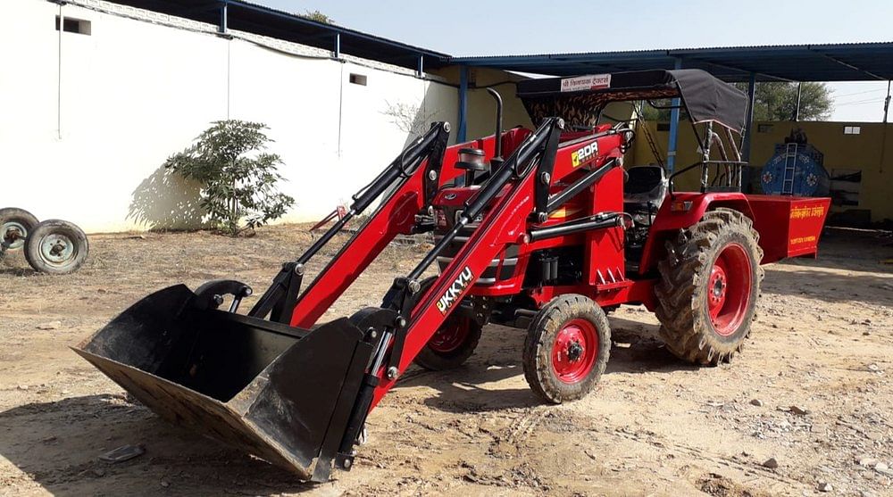 Tractor Loader