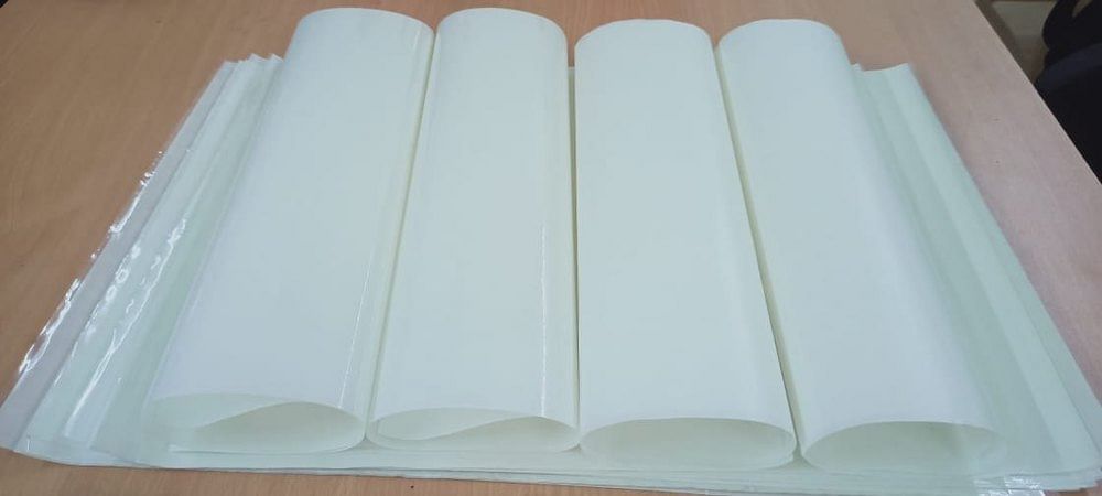 Transparent Adhesive PVC Sticker Waterproof, Packaging Type: Packet, Size: 15x20