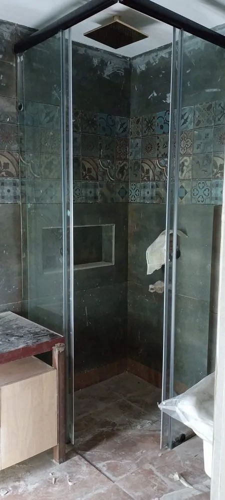 Transparent Corner Glass Shower Enclosure