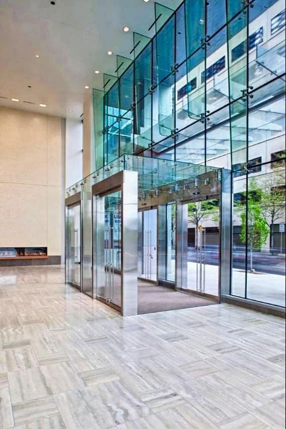 Transparent Entrance Lobby Glass Facade