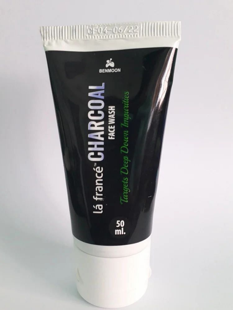 Tube Oily Skin Benmoon La France Charcoal Face Wash 50ml