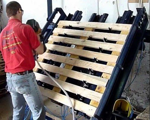 Umiya Brand Pallet Assembly Table