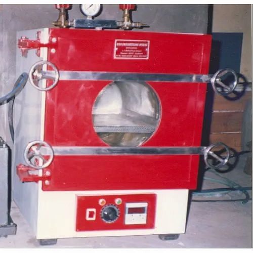 Vacuum Oven