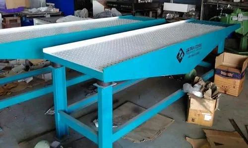 Vibrator Table For Paver Block Making Machine, For Construction, Power: 1-2 kw