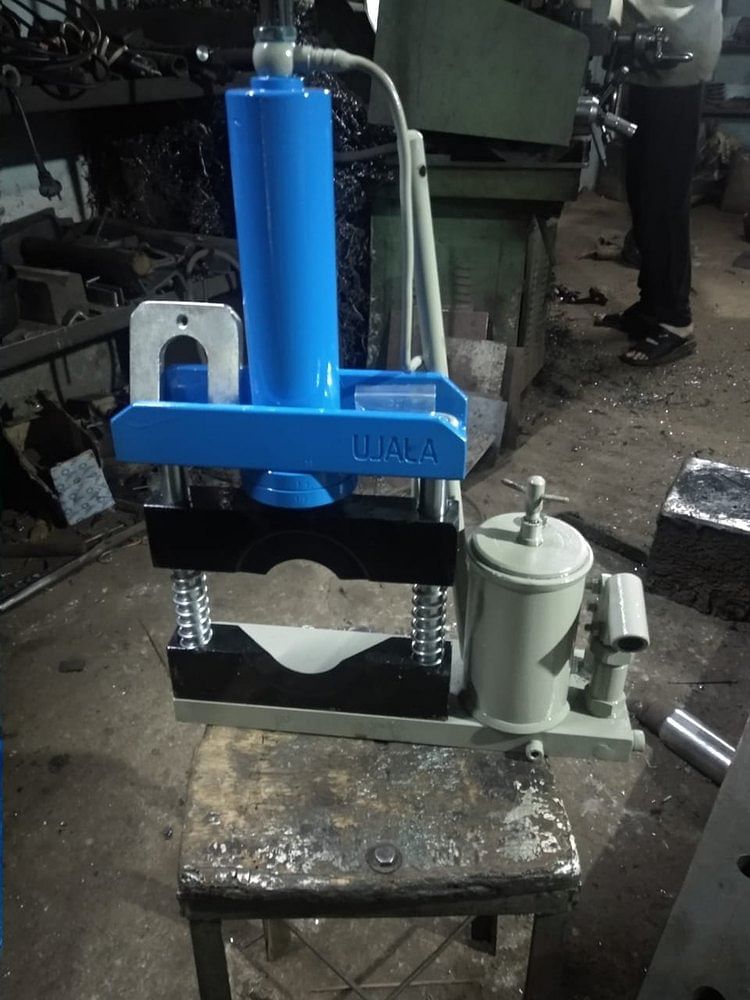 VMT Mild Steel Bearing Puller, For Workshop Mqchine