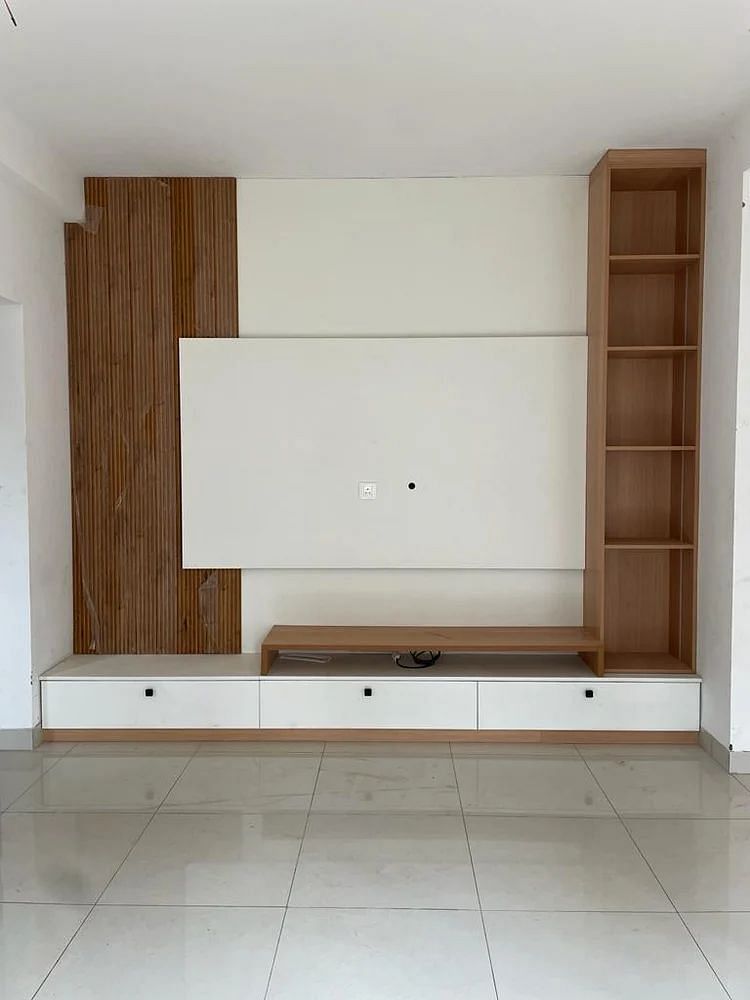 Wall Mount Plywood Wooden TV Unit IN COIMBATORE, Laminate Finish