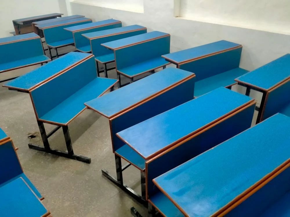 Wooden 2 Seater Class Room Desk Manufacturer In Noida