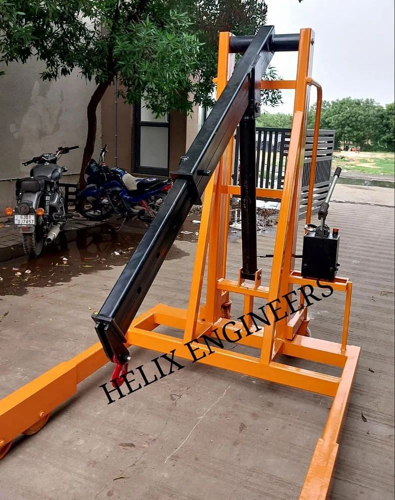 Yellow Hydraulic 0.5 Ton Electric Battery Floor Crane, Span: 1 m, Max Height: 2 feet