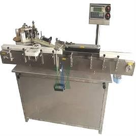 Vial labeling machine